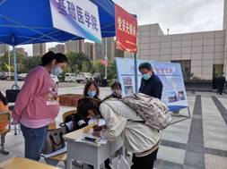 说明: C:\Users\ADMINI~1\AppData\Local\Temp\WeChat Files\e8c92acf7c4c4fffc9157c925e64251.jpg
