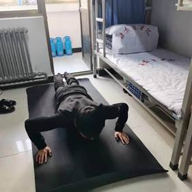 大学生封校期间生活日常 (20)