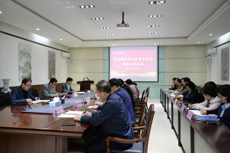说明: http://www.gsmc.edu.cn/__local/2/DD/D3/869D4E90F15ECF144CFC3B7CF68_CFC82DDD_13388.jpg